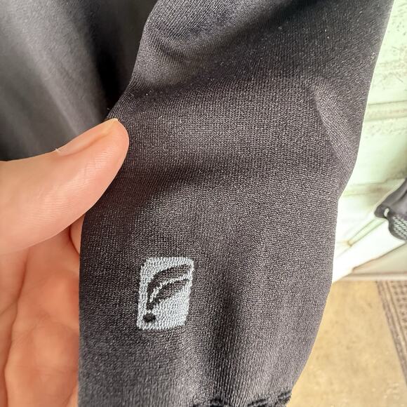 Fabletics Black Megan Seamless Pullover Hooded Activewear Mesh‎ Trim Top Medium - Picture 7 of 9